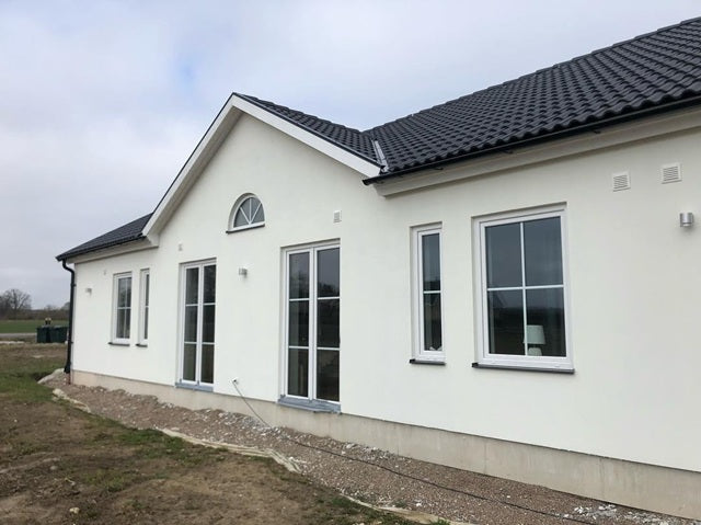 Nybyggd villa med pvc fönster